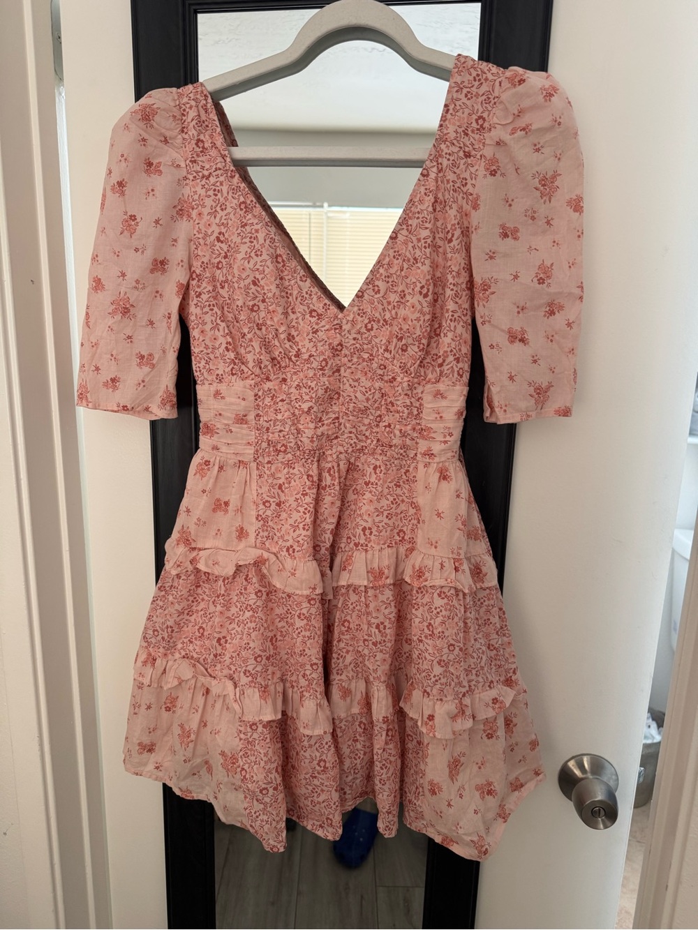 American Eagle Outfitters Blush Floral Tiered V-Neck Mini Dress